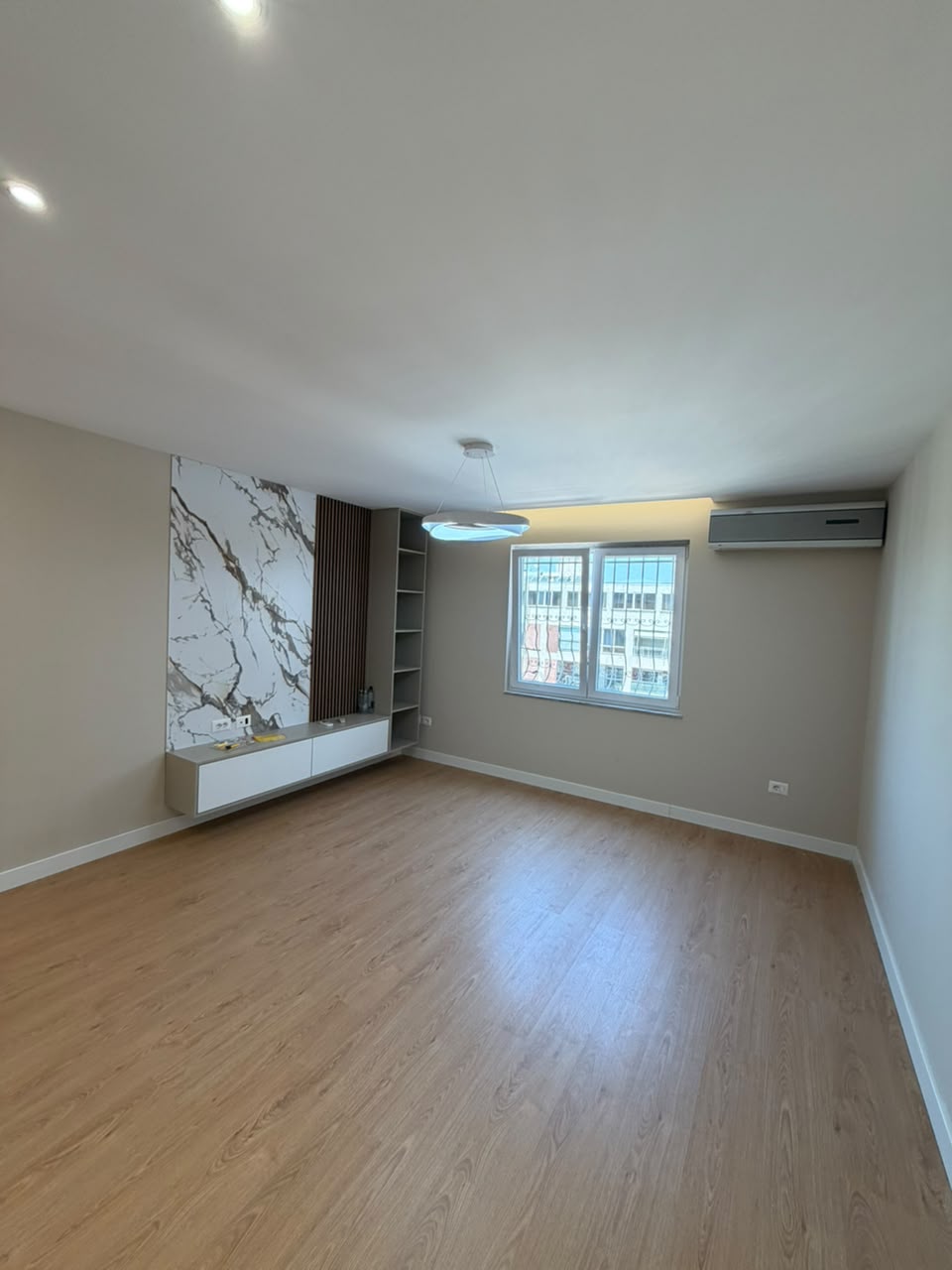 APARTAMENT FOR SALE 2+1 AT TRAINSTATION AREA (TIRANE)