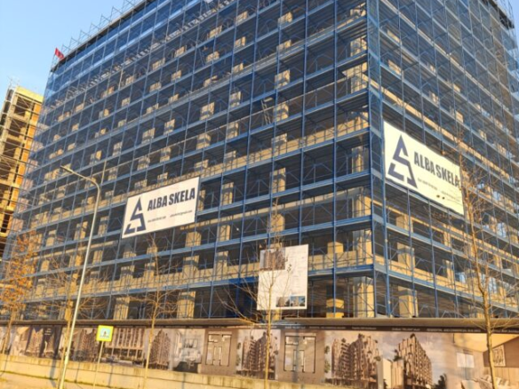 Apartament 2+1+2, Materniteti i Ri