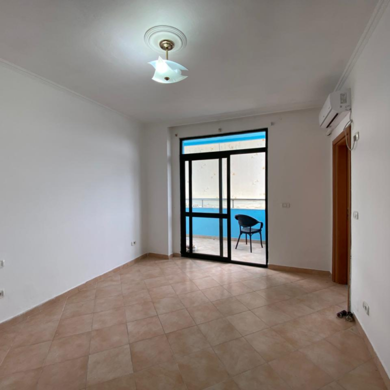 Apartament 3+1, Myslym Shyri