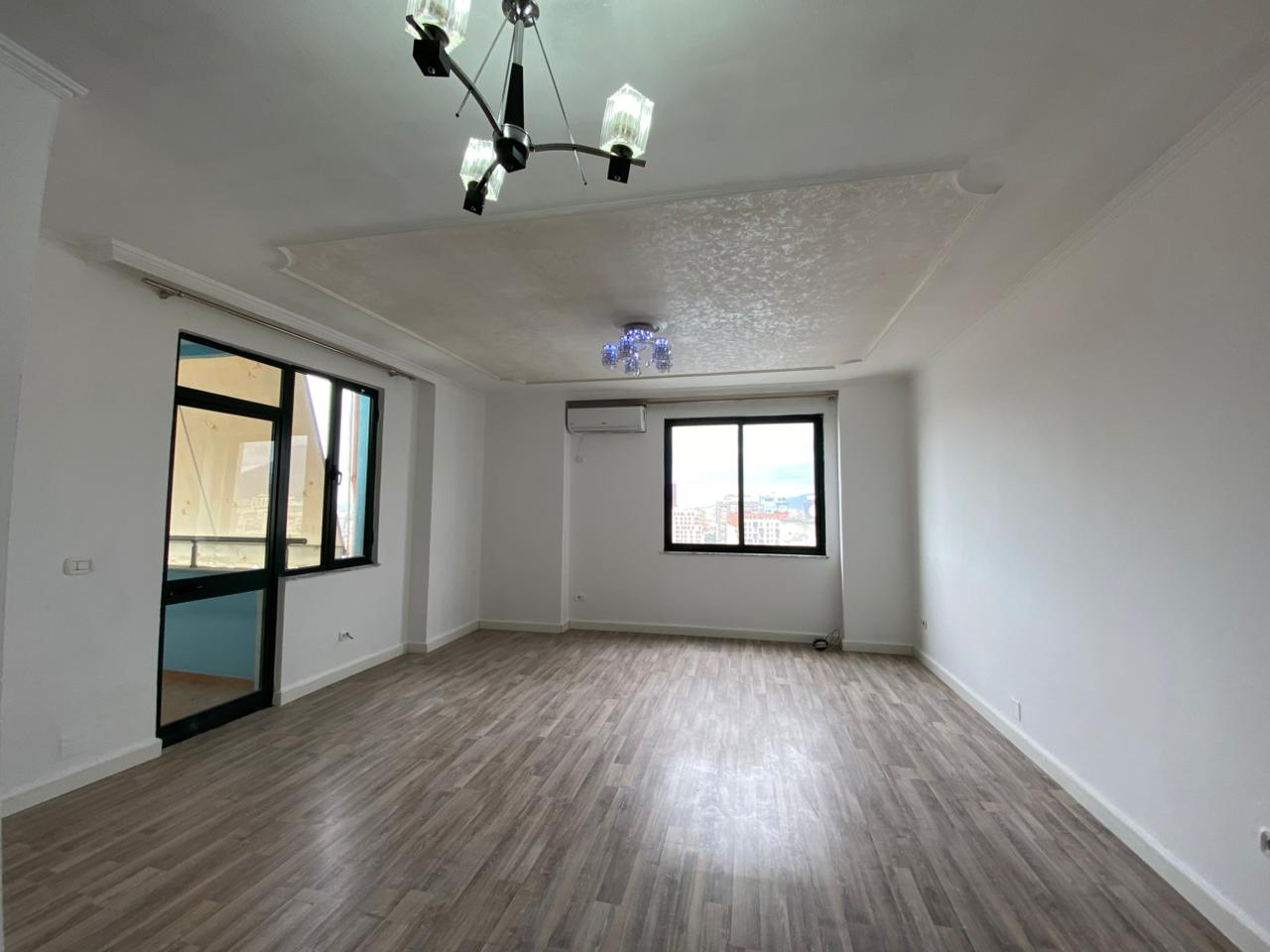 Apartament 3+1, Myslym Shyri